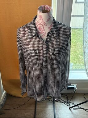 Two by Vince Camuto Black, White & Brown Houndstooth Blouse Sheer